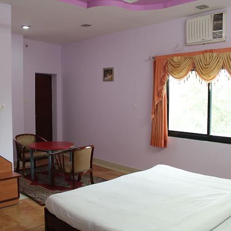 Hotel Rajshree Пушкар Екстериор снимка