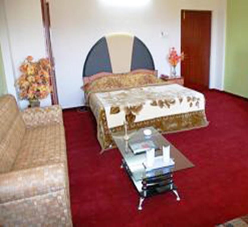 Hotel Rajshree Пушкар Екстериор снимка